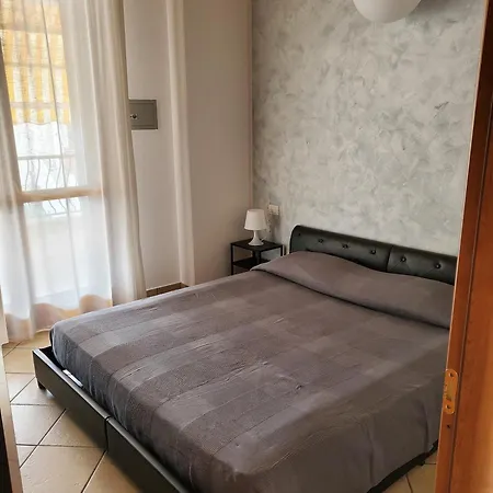 Nyaraló Imola *